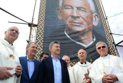 Macri asisti� a una misa en homenaje al Cura Brochero en C�rdoba
