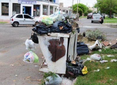 En el ATE III piden una c�mara de seguridad para que no tiren basura