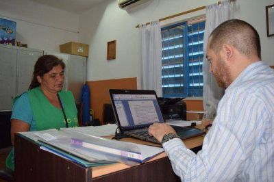Firmaron un convenio con los damnificados de Luj�n para darles una soluci�n habitacional