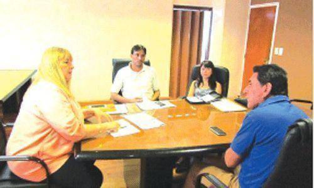 Griselda Herrera recibi� a legisladores y autoridades el interior de la Provincia