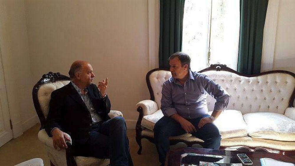 GRINDETTI VISIT� AL INTENDENTE DE ALTE. BROWN, MARIANO CASCALLARES