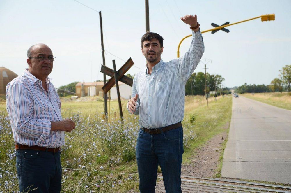 Galli anunci� incorporaci�n de una ambulancia y la construcci�n de un puente en el Camino de los Pueblos