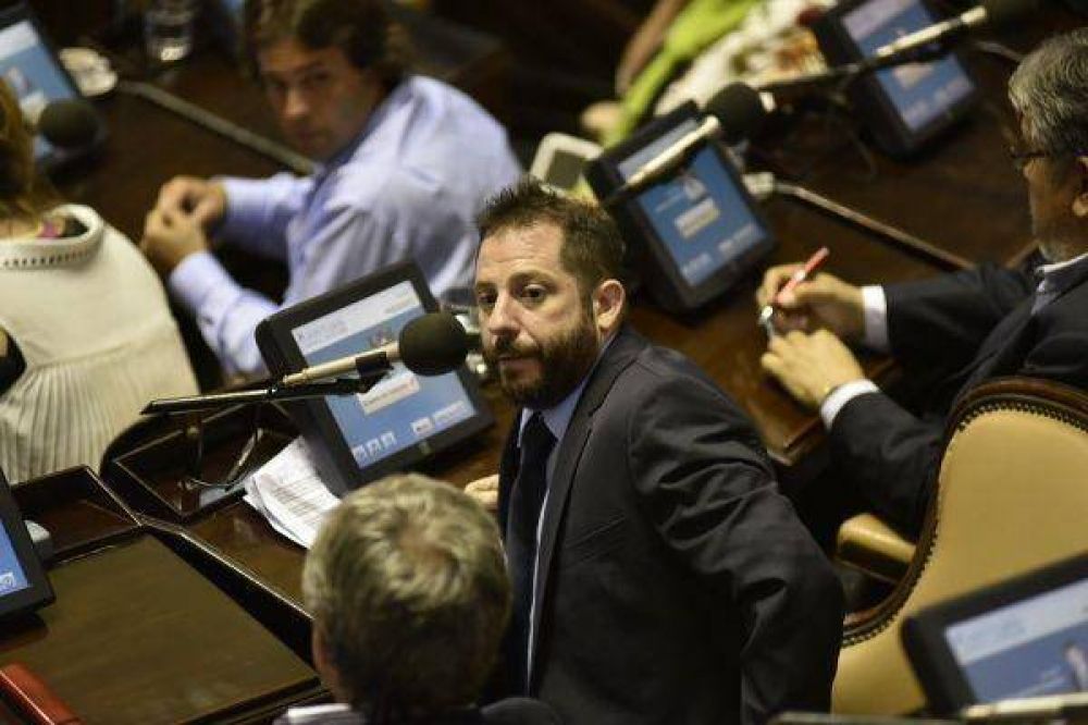 Ottavis exige recursos para bancar a los que quedaron afuera