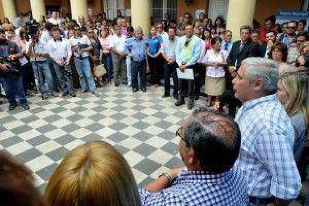 Con nuevos contratos, Capital contin�a plan de regularizaci�n laboral