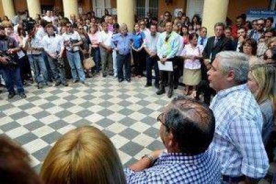 Con nuevos contratos, Capital contin�a plan de regularizaci�n laboral