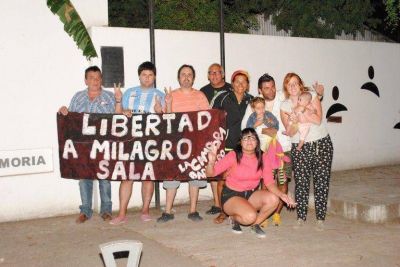 La Campora realiz� una caravana por la liberaci�n de Milagro Sala