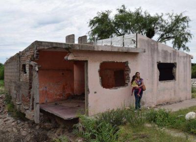 Reconstruir�n 34 viviendas en Luj�n para las familias inundadas