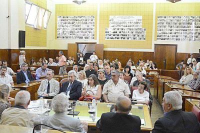 El oficialismo se apresta a aprobar hoy la declaraci�n de emergencia