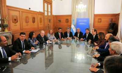 El gobernador Insfr�n asisti� a la reuni�n con Marcos Pe�a y Rogelio Frigerio 