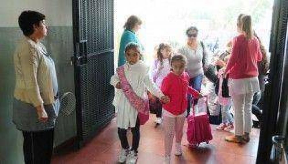 Reuni�n en Educaci�n: peligra el inicio de clases