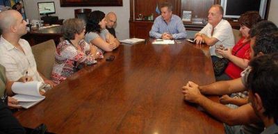 Gay recibi� a beneficiarios del PROCREAR: 