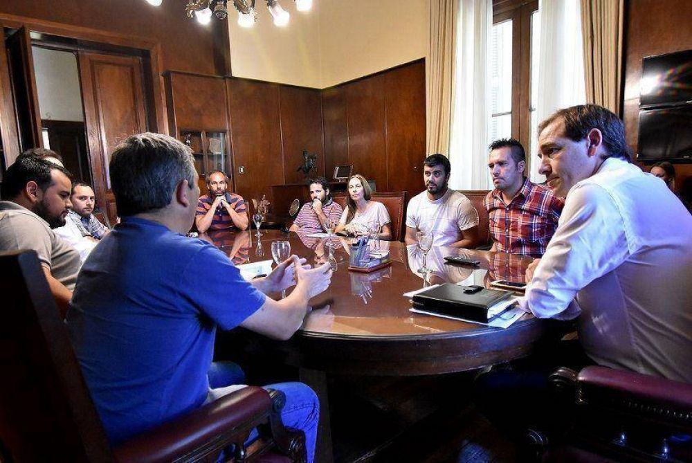 Garro se comprometi� a colaborar con el avance de obras en �El Gigante del Oeste�