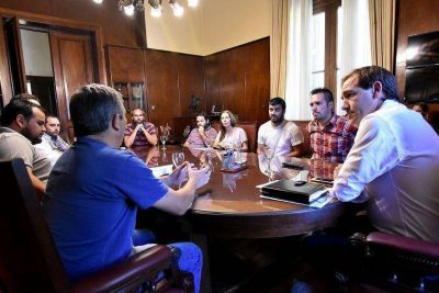 Garro se comprometi� a colaborar con el avance de obras en �El Gigante del Oeste�