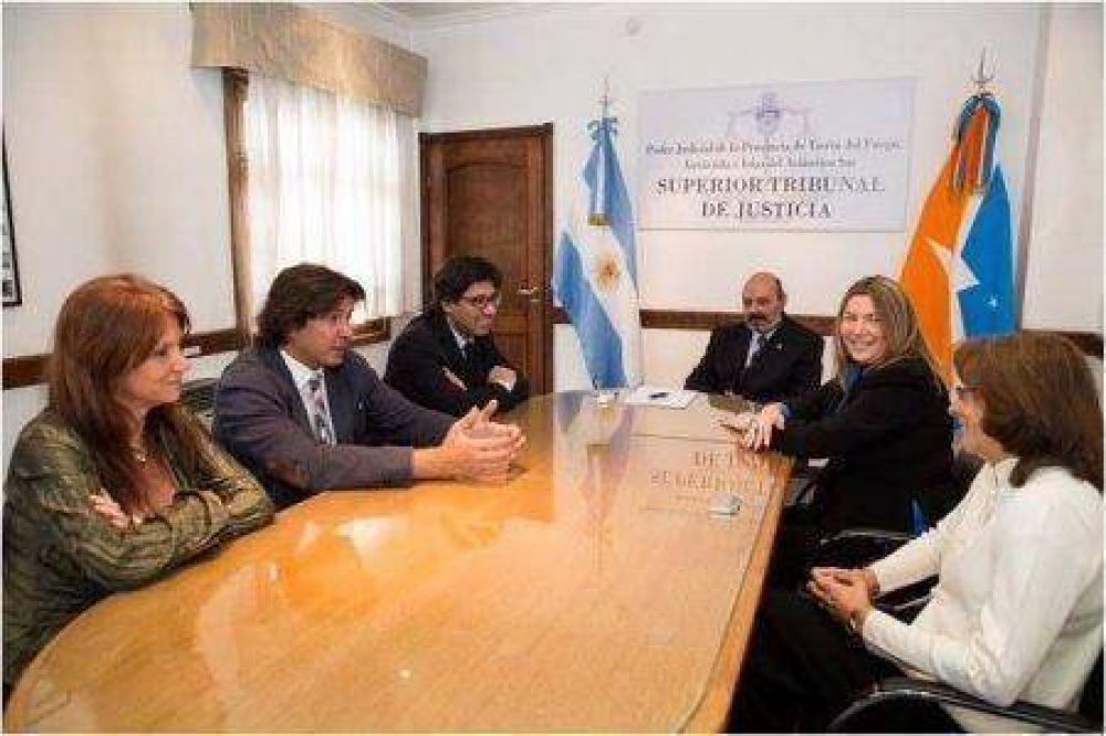 Bertone recibi� al Ministro de Justicia y Derechos Humanos de la Naci�n