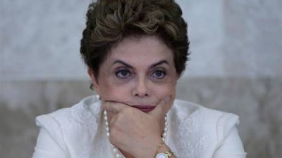 Dilma se re�ne con banqueros y sindicalistas para enfrentar la crisis