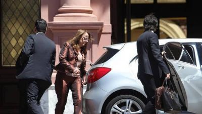Quejas, silencios, retos: el inc�modo momento de Alicia K en la Rosada
