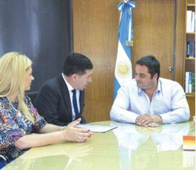 Casas analiz� la situaci�n del empleo con el ministro Triaca