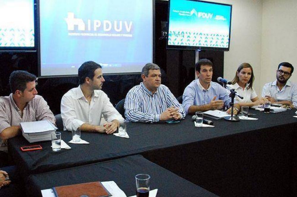 En reunin con el IPDUV, la Nacin comprometi saldar los certificados adeudados