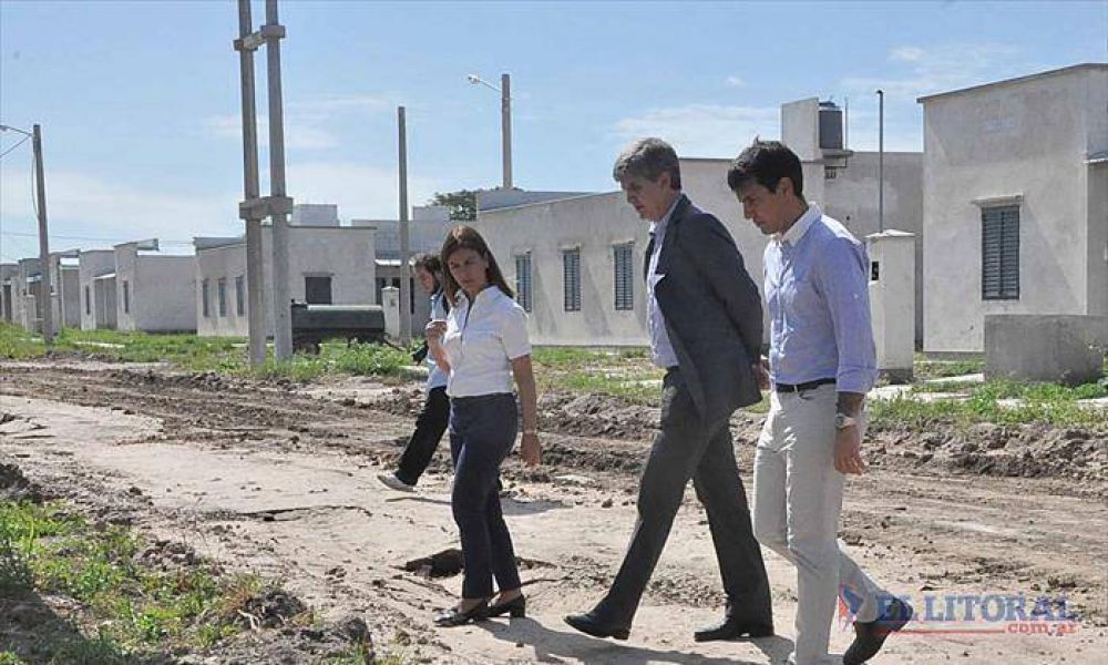 Reactivar�n plan de 500 viviendas que hab�an dado de baja para Corrientes