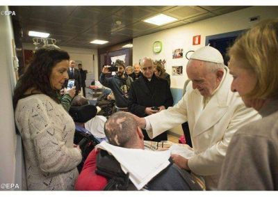 �Llamados a servir a los enfermos y necesitados�. El Papa para la Jornada Mundial del Enfermo