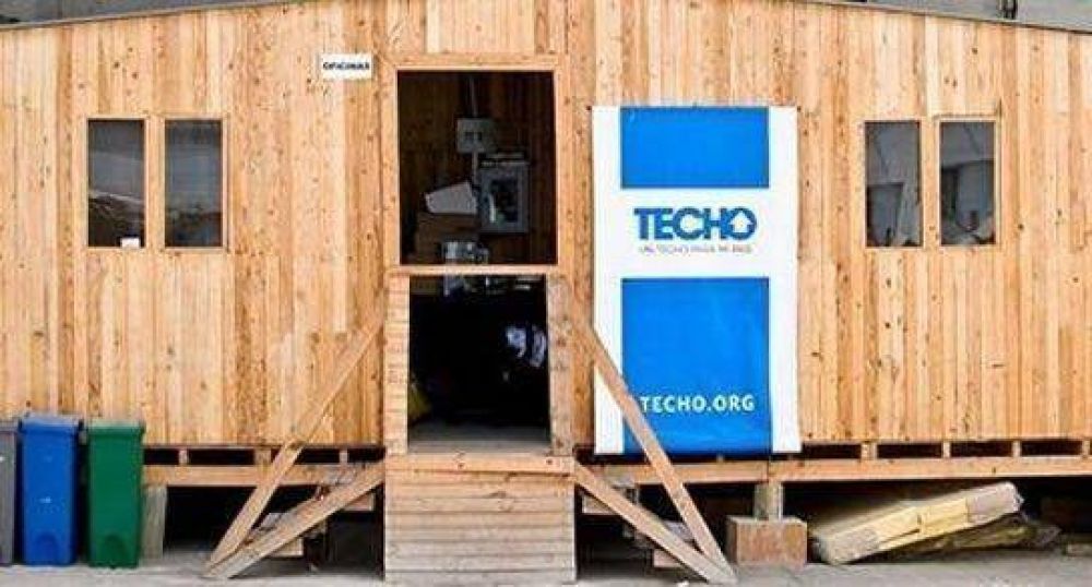 Corral se reunir� con el Director de Techo Argentina
