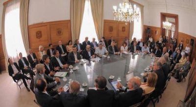 Se cocina la nueva ley electoral: comicios �desdoblados� en Naci�n, Provincia, �y en los municipios?