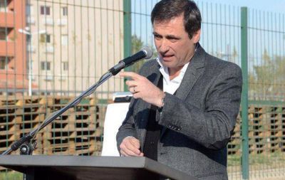 Mestre consider� excesivo el aumento del 50% en la luz