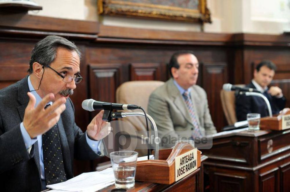 Arteaga pidi que se investiguen los balances y bienes patrimoniales de las cooperativas