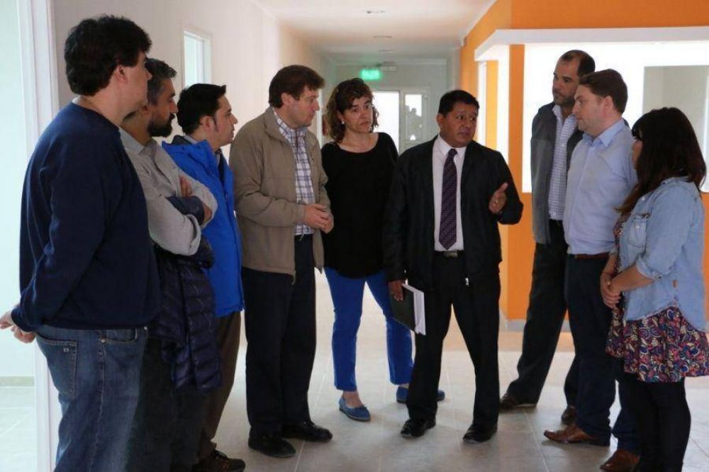 Melella recorri con Concejales la obra del nuevo Centro Municipal de Salud