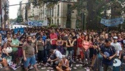 Despidos en Cultura: UPCN, en �alerta y movilizaci�n�
