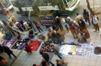 Caballito: operativos para impedir la instalaci�n de manteros