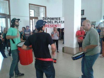 La Municipalidad decidi� no renovar los contratos de 40 trabajadores temporarios 