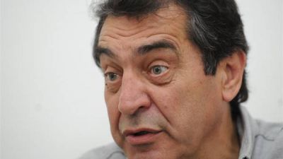 Frente a los despidos en el Estado, ATE prepara un paro nacional