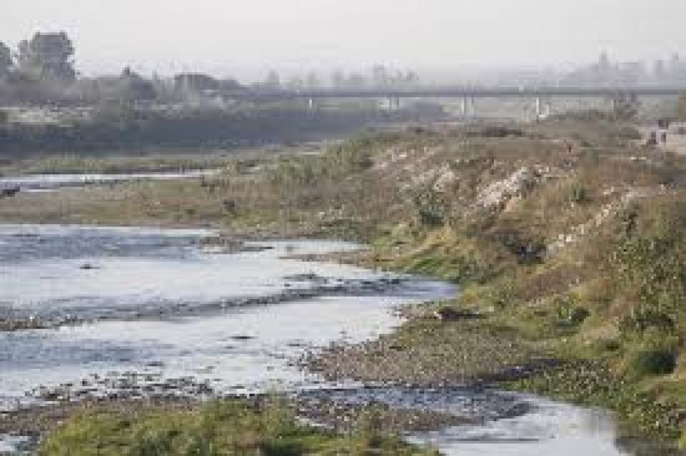 Cano quiere combatir la polucin industrial que afecta al ro Sal 
