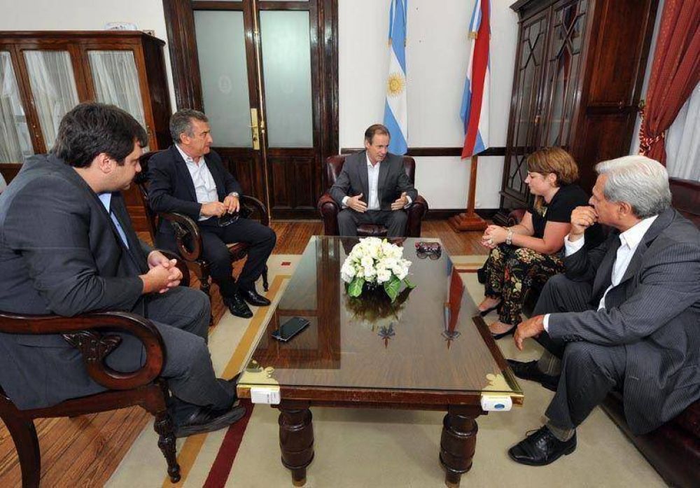 Diputados del Frente para la Victoria visitaron a Gustavo Bordet