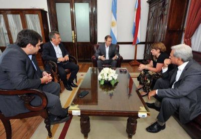 Diputados del Frente para la Victoria visitaron a Gustavo Bordet