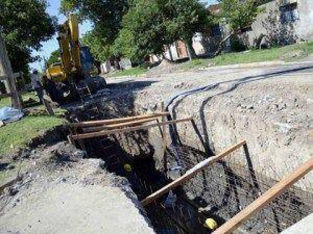 Trabajan para dejar lista la nueva red de desag�es de Parque Bar�n