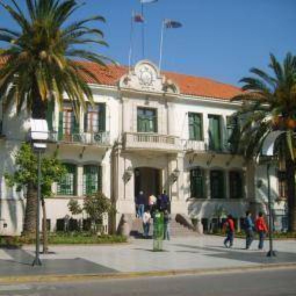 Se reactiv� la Administraci�n P�blica Provincial y la Justicia
