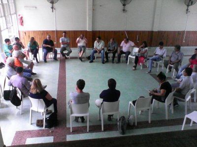 Trabajadores de ATE en organismos nacionales de Entre R�os se declararon en estado de alerta y movilizaci�n 