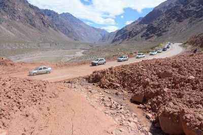 Tras el alud que cort� el Paso, los argentinos que se quedaron del otro lado buscan alternativas