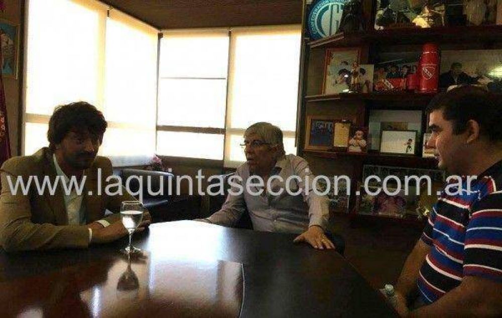MARTIN YEZA JUNTO A DAMI�N COMAS Y HUGO MOYANO EN CAMIONEROS