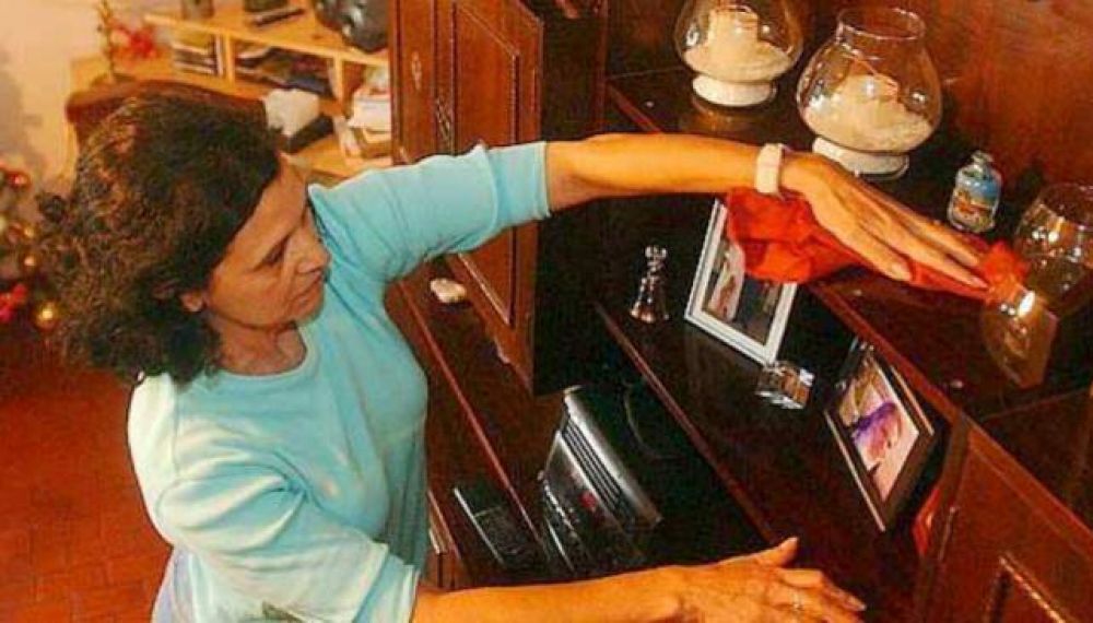 Denuncian despidos de personal dom�stico