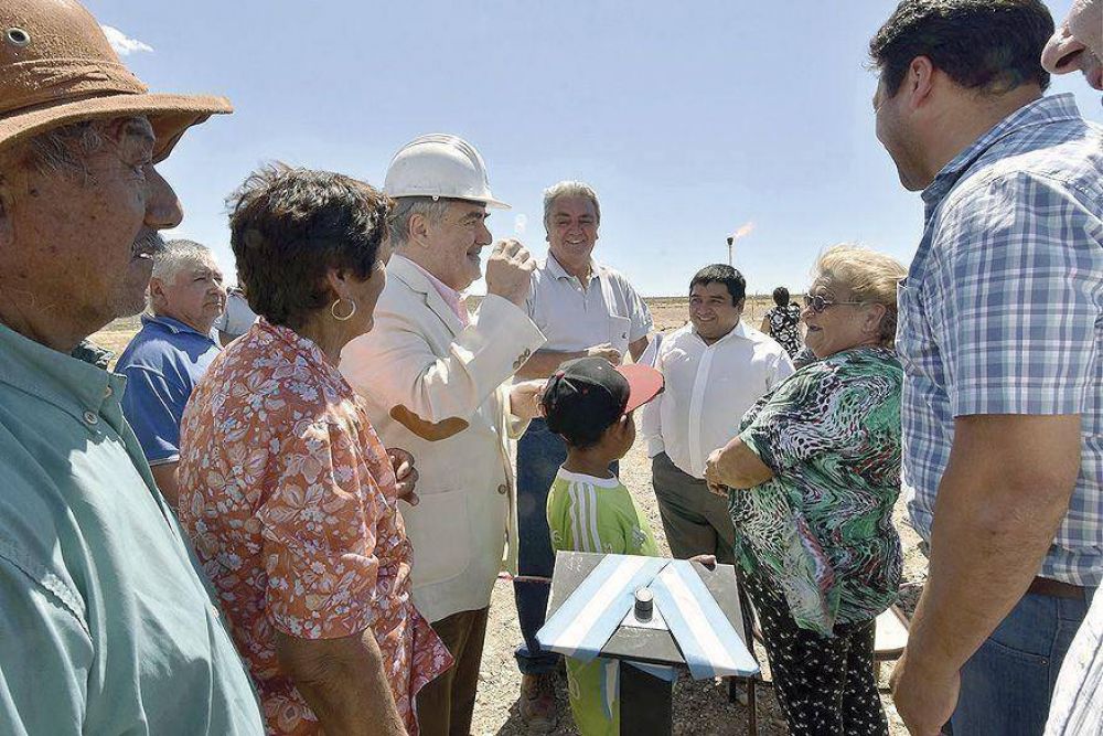 Das Neves pone en marcha la obra del hospital Alvear