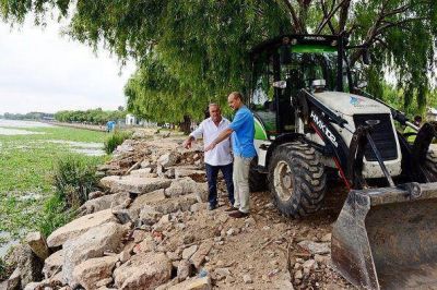 El Municipio mejora y embellece la Costanera P�blica de San Fernando