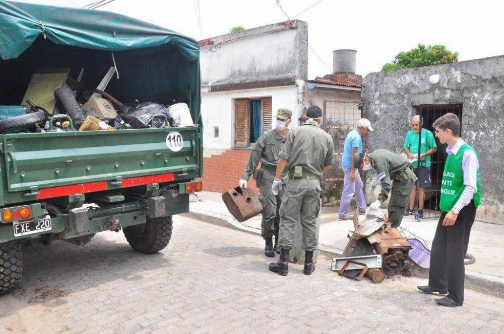 Dengue: son 76 los casos y vecinos colaboran con el descacharrizado