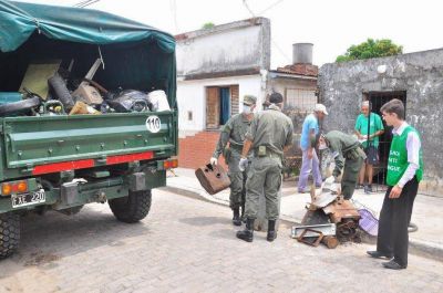 Dengue: son 76 los casos y vecinos colaboran con el descacharrizado