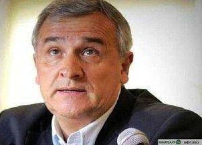 Tras levantamiento del acampe, Gerardo Morales garantiza trabajo a cooperativistas