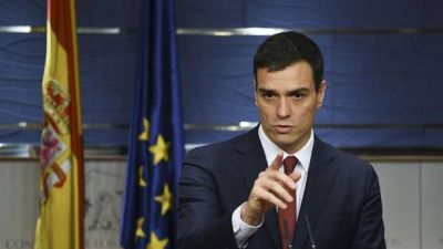 El Rey encarga al l�der del PSOE formar gobierno en Espa�a