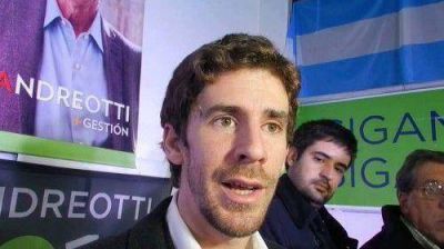 Juan Andreotti reclam� a la Provincia que devuelva el cobro del impuestos a las embarcaciones