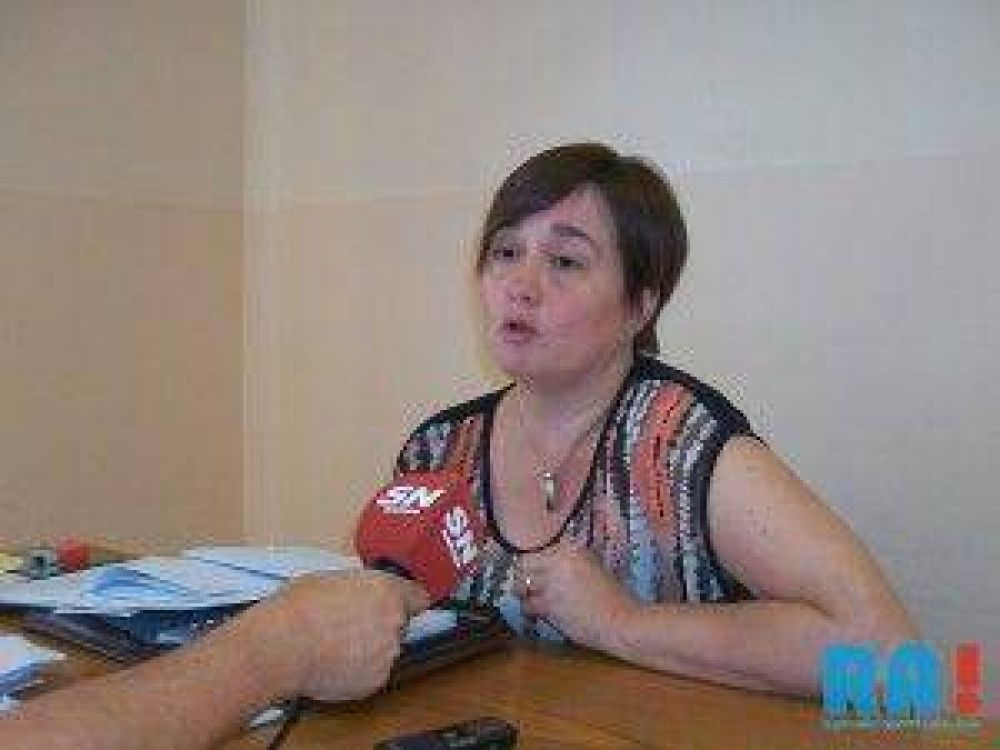 Cuadrillas sanitarias recorren barrios informando sobre el dengue